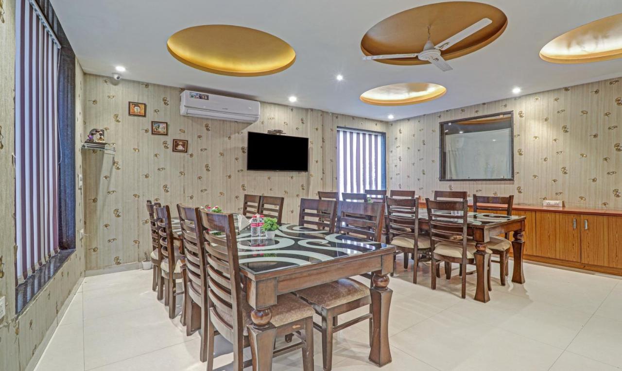 Treebo Trend Paragon Suites Mahipalpur 뉴델리 외부 사진