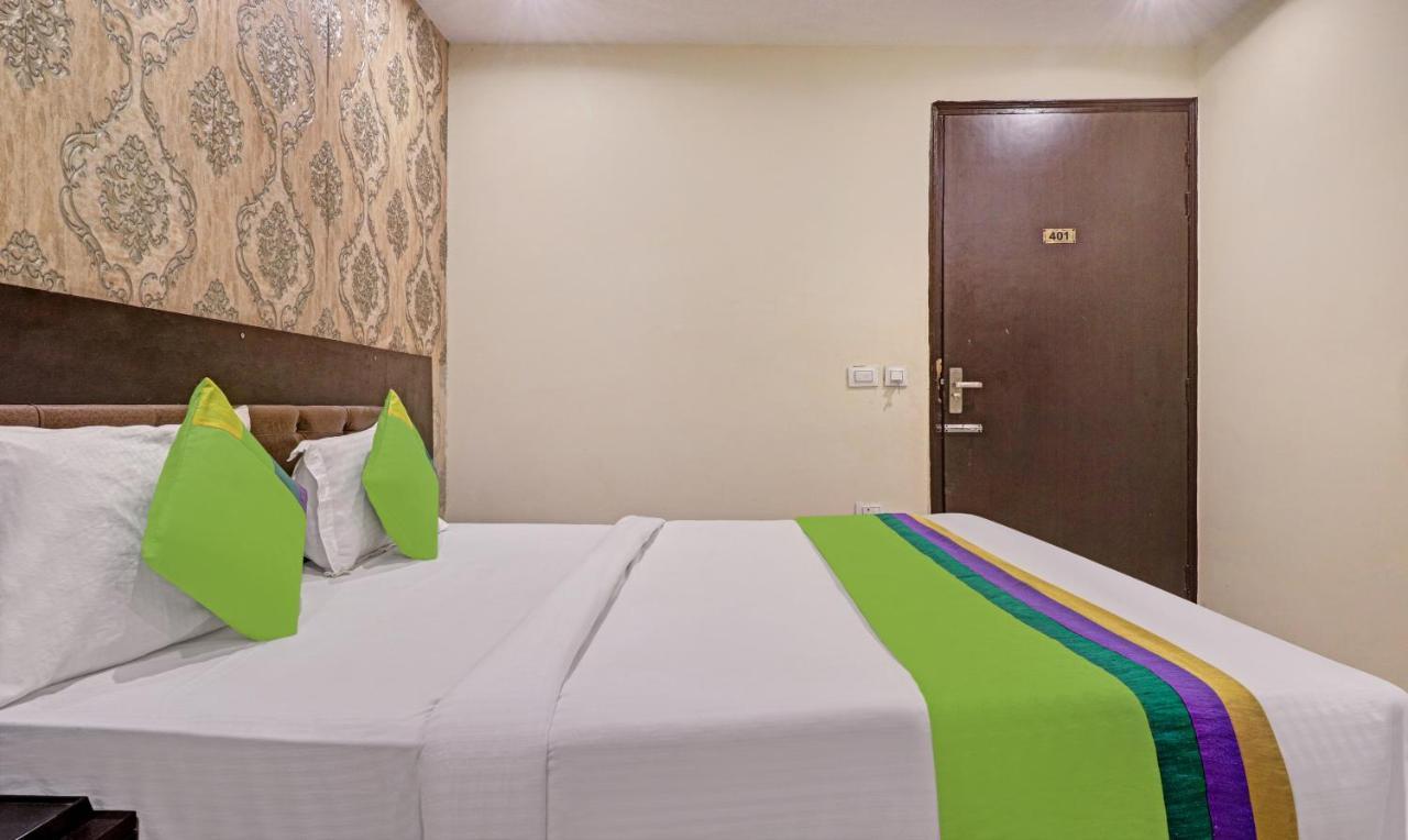 Treebo Trend Paragon Suites Mahipalpur 뉴델리 외부 사진