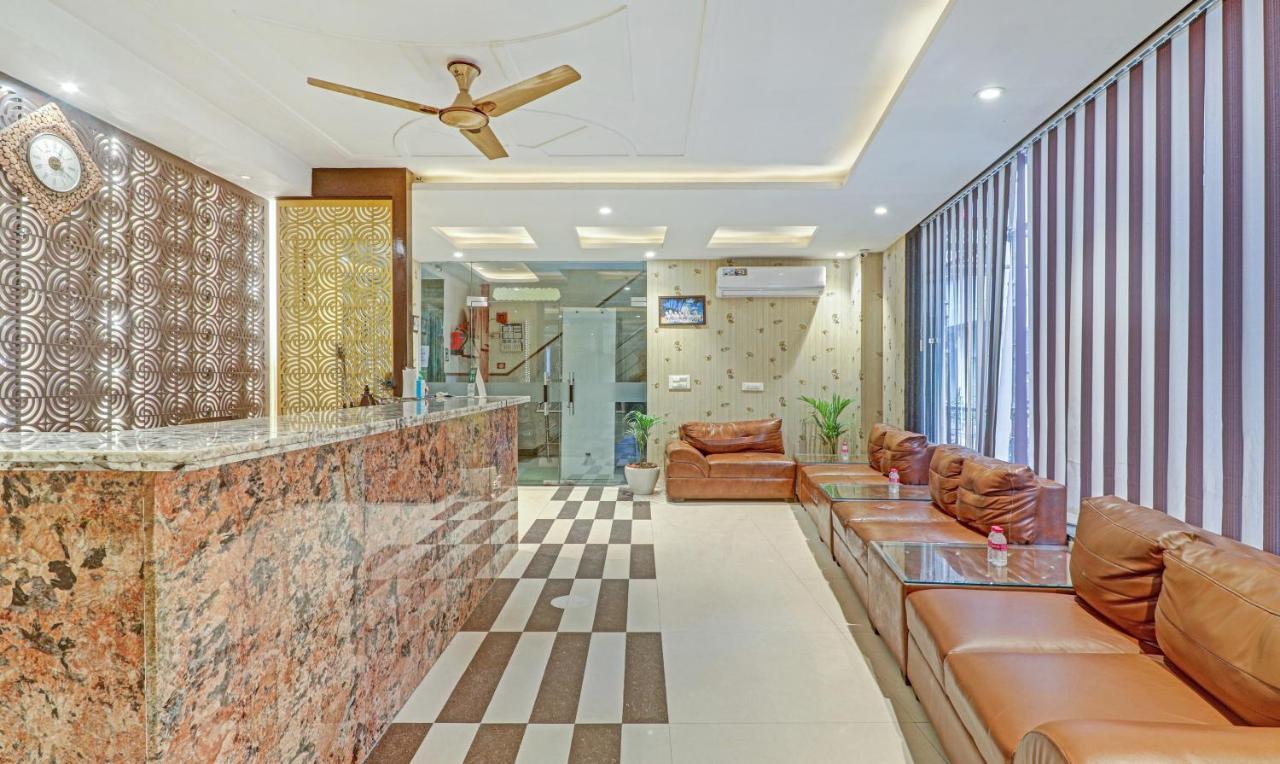 Treebo Trend Paragon Suites Mahipalpur 뉴델리 외부 사진